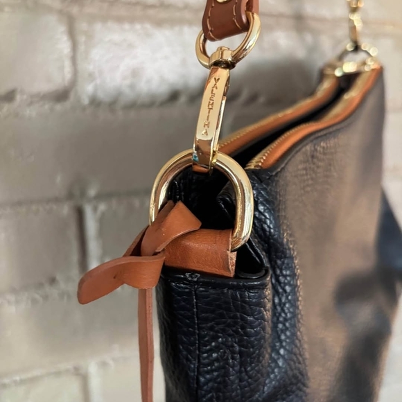 Valentina Black Italian Pebble Leather Shoulder Bag Excellent Condition - Picture 2 of 8